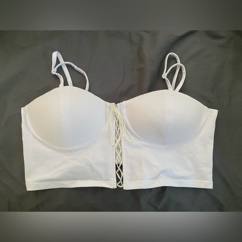 CALLIPYGIAN TIE FRONT BRA CROP TOP (WHITE)